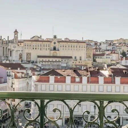 Heart - White By Lovelystay Lisbon